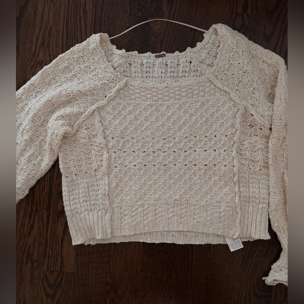 Free People Cream Cropped Oversized Sweater - Size M Gorgeous Fabric